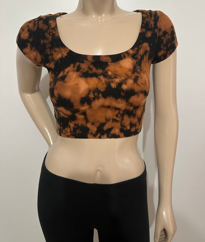 T-shirt crop top