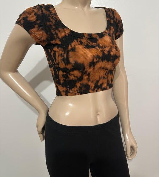 T-shirt crop top